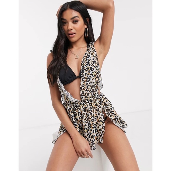 Luxe Palm beach coverup - Picture 1 of 8